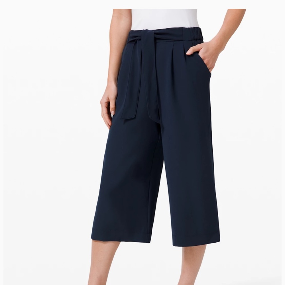 Lululemon Noir Crop True Navy